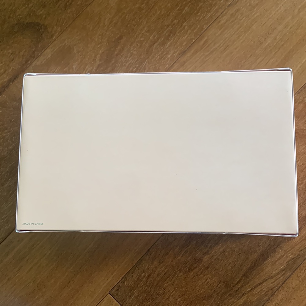 Kate Spade Gift Box - Unused - Excellent Condition - Picture 2 of 3